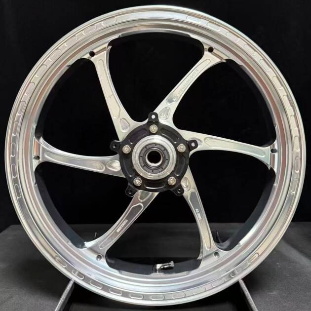XADV 750