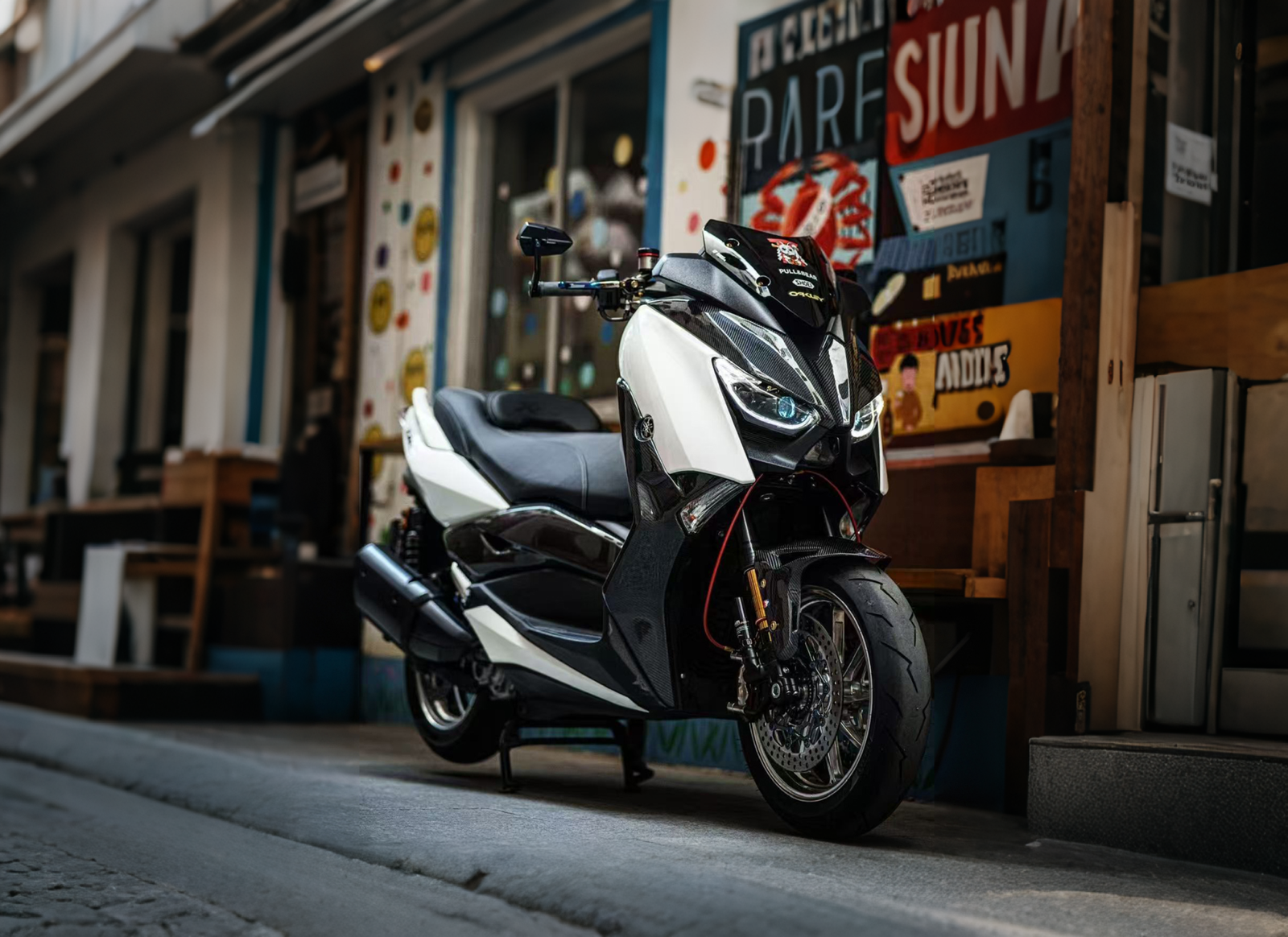 YAMAHA-XMAX